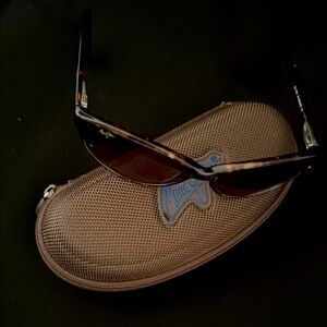 Maui Jim Tortoise Shell Sunglasses & Travel Case